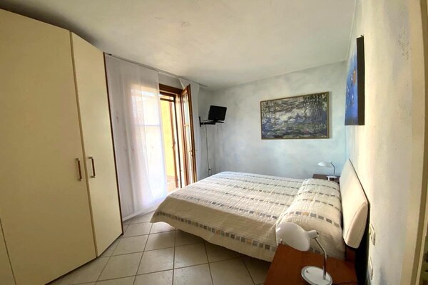 Foto van Appartement dichtbij Gardaland - Vakantiehuis in Peschiera del Garda - BedRoom