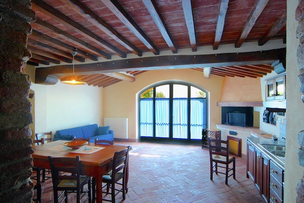 Foto van Villa in Cortona met Zwembad en Tuin - Vakantiehuis in Cortona - DiningRoom