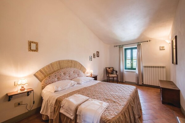 Foto van San Gimignano Hillside Haven - Vakantiehuis in San Gimignano (Siena) - BedRoom