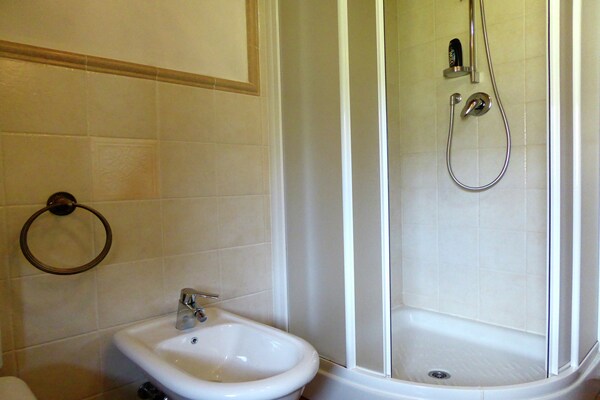 Foto van Huisje in Casoli bij skigebieden - Vakantiehuis in Bagni di Lucca - BathRoom