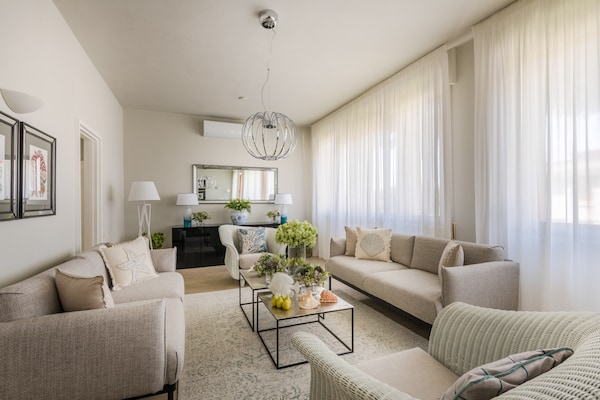 Foto van Appartement in Lido di Camaiore bij Strand - Vakantiehuis in Lido di Camaiore - LivingRoom