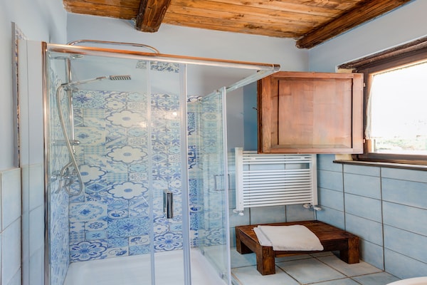 Foto van Monumentaal vakantiehuis in de heuvels van Abruzzo - BathRoom