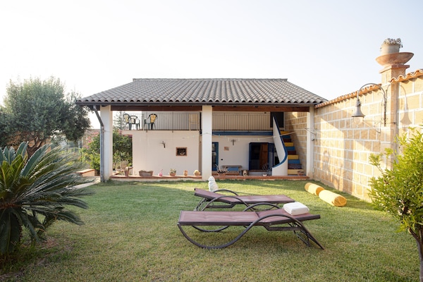 Foto van Villa in Partinico bij het Strand - Vakantiehuis in Partinico - ExteriorSummer