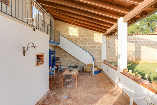 Foto van Villa in Partinico bij het Strand - Vakantiehuis in Partinico - TerraceBalcony