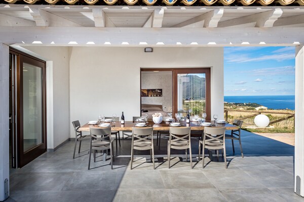 Foto van Villa in Scopello met Uitzicht op Zee - Vakantiehuis in Castellammare del Golfo - TerraceBalcony