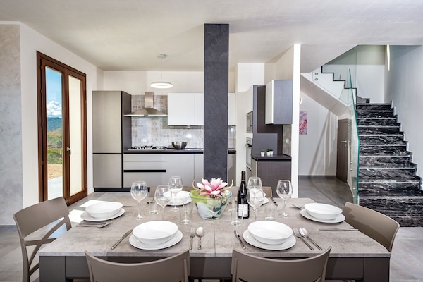 Foto van Villa in Scopello met Uitzicht op Zee - Vakantiehuis in Castellammare del Golfo - DiningRoom