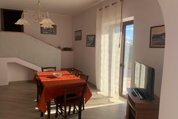 Foto van Familie Siciliaans Erfgoedhuis - Vakantiehuis in TRECASTAGNI - DiningRoom