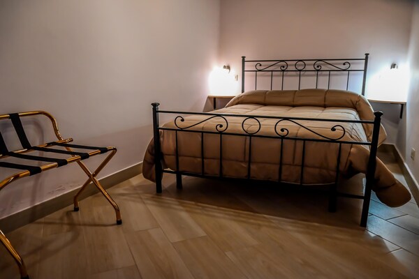 Foto van Familie Siciliaans Erfgoedhuis - Vakantiehuis in TRECASTAGNI - BedRoom