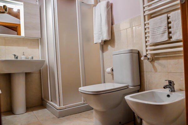 Foto van Familie Siciliaans Erfgoedhuis - Vakantiehuis in TRECASTAGNI - BathRoom