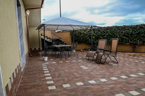 Foto van Familie Siciliaans Erfgoedhuis - Vakantiehuis in TRECASTAGNI - TerraceBalcony