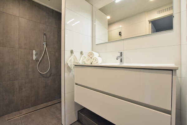 Foto van Appartement in Eibergen bij Zwillbrocker Venn - Vakantiehuis in Eibergen - BathRoom