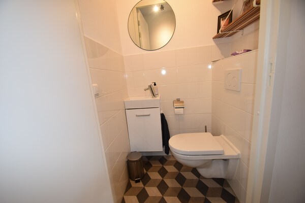 Foto van Gezellig vakantiehuis in Alkmaar aan het water - Vakantiehuis in Alkmaar - BathRoom