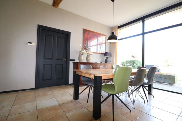 Foto van Appartement in Nederland bij natuur - Vakantiehuis in Dalerveen - DiningRoom