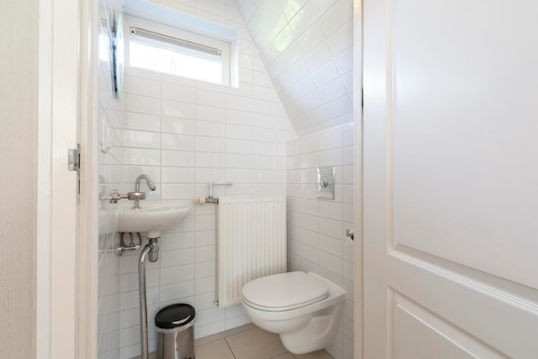 Foto van Vakantiehuis Sint Maartenszee bij Strand - Vakantiehuis in Sint Maartenszee - BathRoom