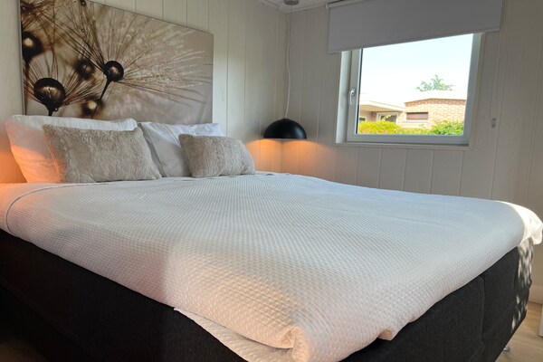 Foto van Prachtig landhuis voor 6 personen - Vakantiehuis in Sint Maartensvlotbrug - BedRoom