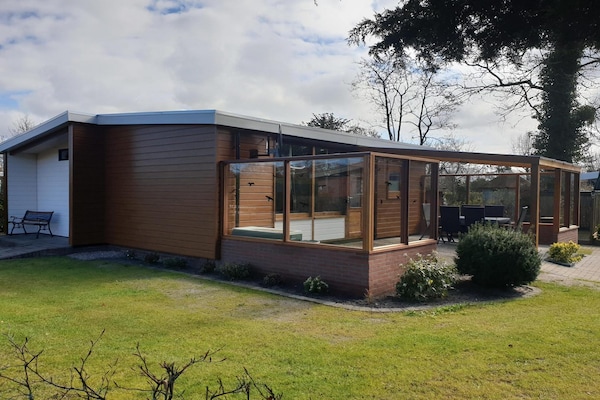 Foto van Bungalow op Eureka Park vlakbij het strand - Vakantiehuis in Sint Maartenszee - ExteriorSummer