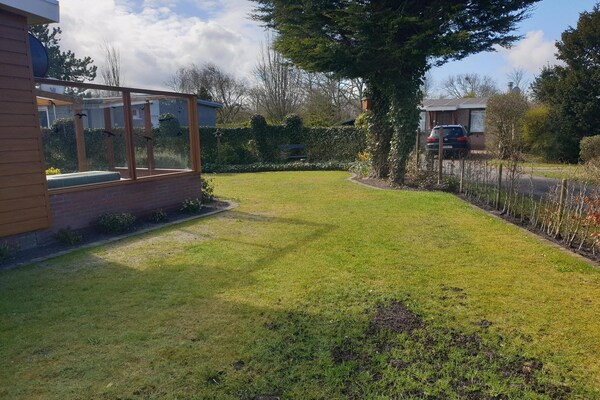 Foto van Bungalow op Eureka Park vlakbij het strand - Vakantiehuis in Sint Maartenszee - GardenSummer