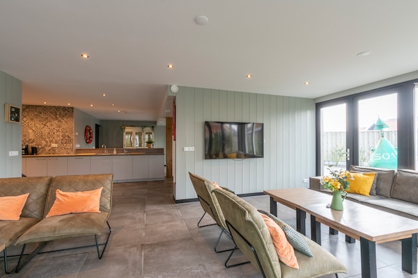 Foto van Groepsreisje Callantsoog | Strand - Vakantiehuis in Callantsoog - LivingRoom