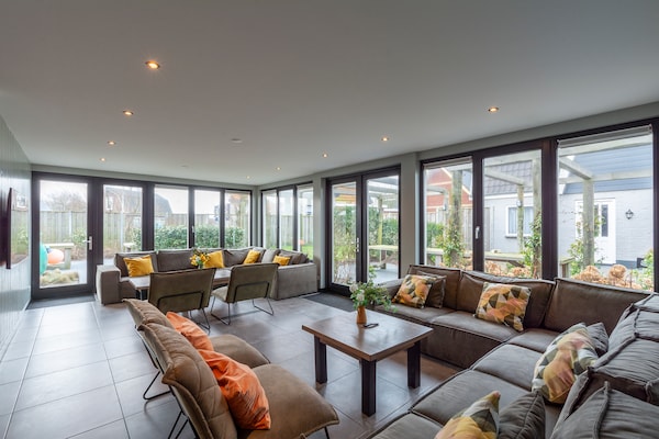 Foto van Groepsreisje Callantsoog | Strand - Vakantiehuis in Callantsoog - LivingRoom