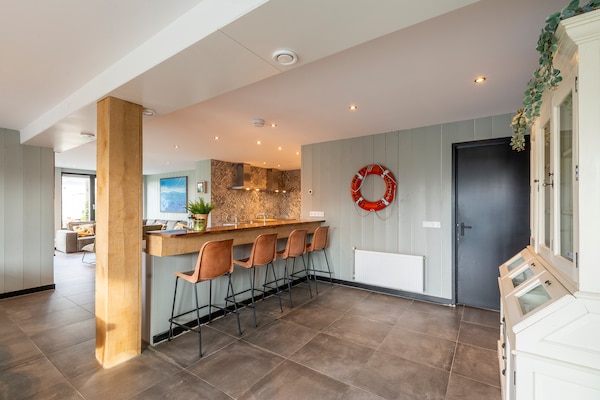 Foto van Groepsreisje Callantsoog | Strand - Vakantiehuis in Callantsoog - DiningRoom