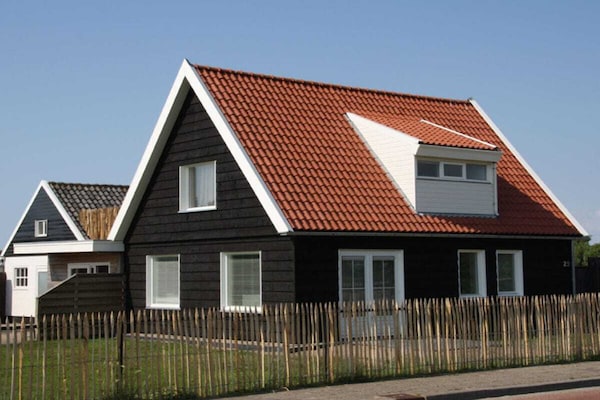 Foto van De wortels van Beach Villa - Vakantiehuis in Callantsoog - Untagged