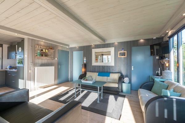 Foto van Familiehuis Julianadorp - Vakantiehuis in Julianadorp aan Zee - LivingRoom