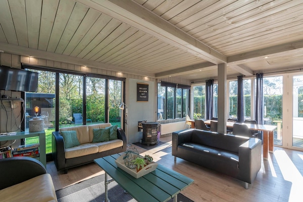 Foto van Familiehuis Julianadorp - Vakantiehuis in Julianadorp aan Zee - LivingRoom