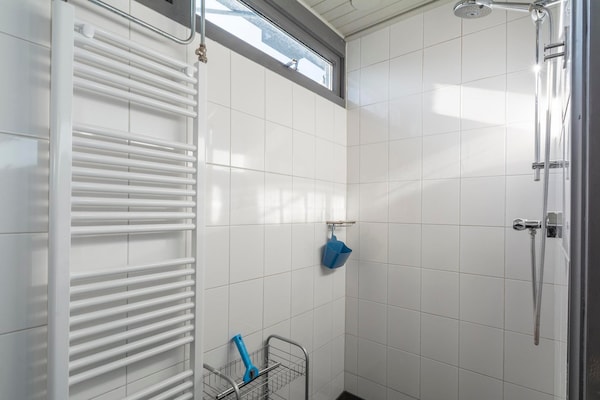 Foto van Familiehuis Julianadorp - Vakantiehuis in Julianadorp aan Zee - BathRoom