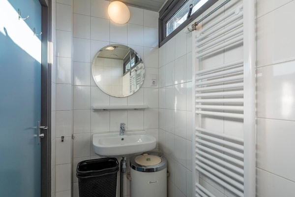 Foto van Familiehuis Julianadorp - Vakantiehuis in Julianadorp aan Zee - BathRoom