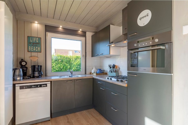 Foto van Familiehuis Julianadorp - Vakantiehuis in Julianadorp aan Zee - Kitchen