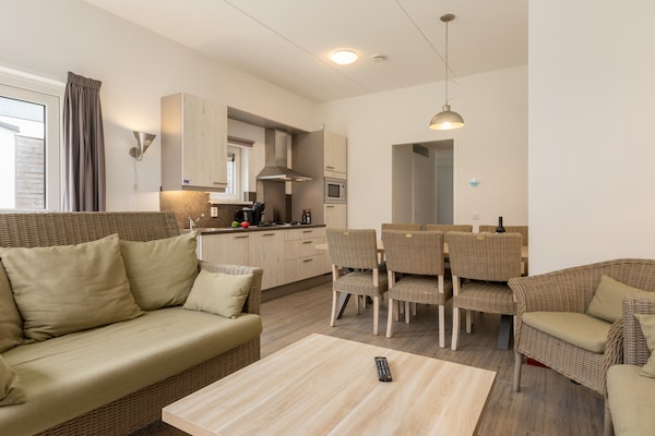 Foto van Ruime eilandvakantie - Vakantiehuis in De Koog - LivingRoom