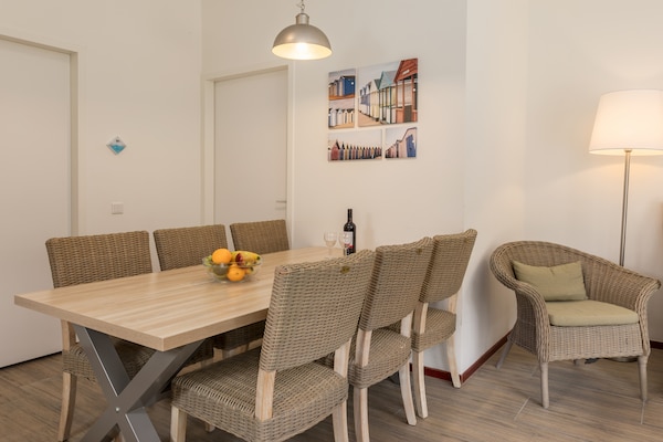 Foto van Ruime eilandvakantie - Vakantiehuis in De Koog - DiningRoom