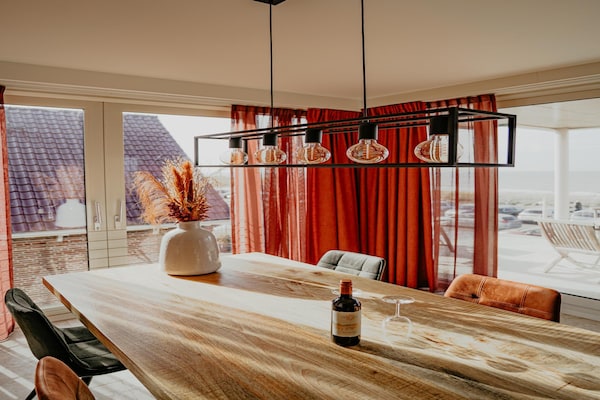 Foto van Appartement aan het Strand met Uitzicht - Vakantiehuis in Egmond aan zee - DiningRoom