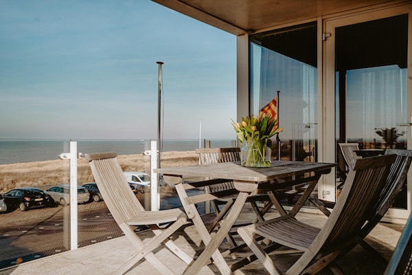 Foto van Appartement aan het Strand met Uitzicht - Vakantiehuis in Egmond aan zee - TerraceBalcony