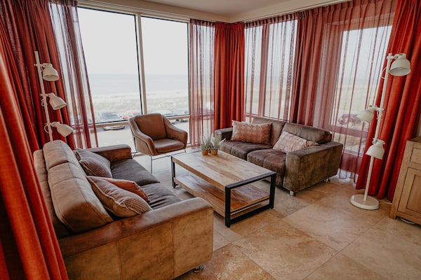 Foto van Appartement aan het Strand met Uitzicht - Vakantiehuis in Egmond aan zee - LivingRoom