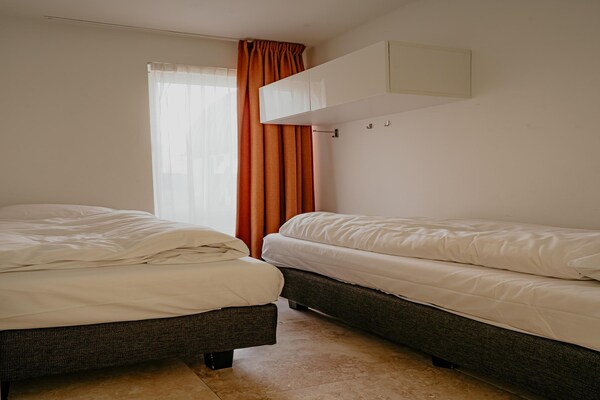 Foto van Appartement in Egmond aan Zee bij Strand - Vakantiehuis in Egmond aan zee - BedRoom