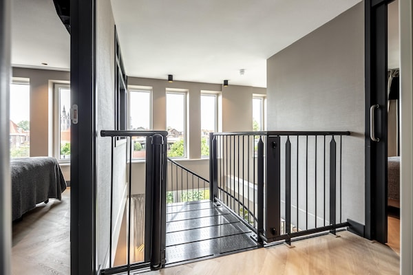 Foto van Stijlvol Delfts Appartement - Vakantiehuis in Delft - Landing