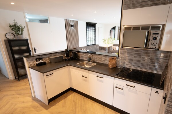 Foto van Huisdiervriendelijke plattelandsvakantie - Vakantiehuis in Zevenhuizen - Kitchen