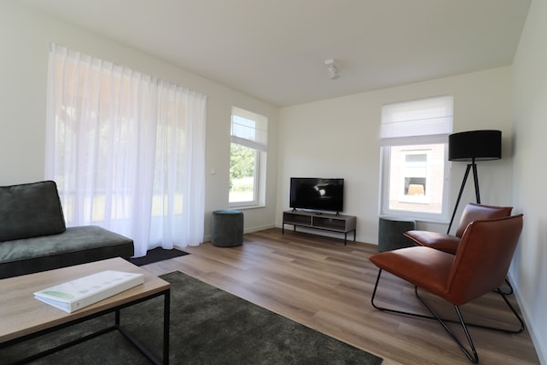 Foto van Vakantiehuis in Zuid-Holland vlakbij Rotterdam - Vakantiehuis in Simonshaven - LivingRoom