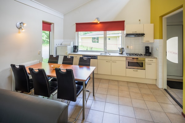 Foto van 6-persoons Comfort vakantiehuis met sauna. - Vakantiehuis in Kootwijk - Kitchen