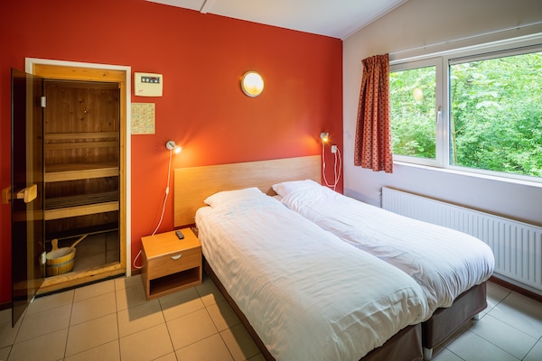 Foto van 6-persoons Comfort vakantiehuis met sauna. - Vakantiehuis in Kootwijk - BedRoom