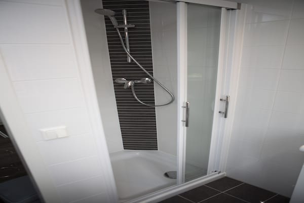 Foto van Chalet in Nederland met Privé Sauna - Vakantiehuis in Voorthuizen - BathRoom