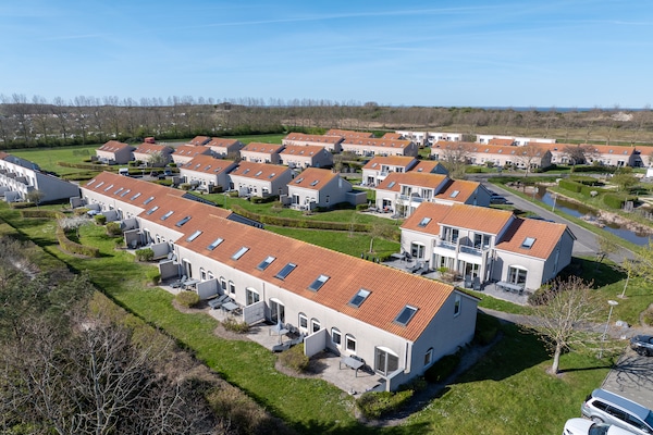 Foto van Bungalow aan het strand vlakbij het strand - Vakantiehuis in Renesse - AreaSummer1KM