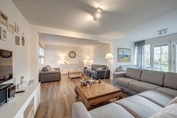 Foto van Villa in Domburg bij Noordzeestrand - Vakantiehuis in Domburg - LivingRoom