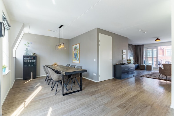 Foto van Luxe appartement in Koudekerke met sauna - Vakantiehuis in Koudekerke - DiningRoom