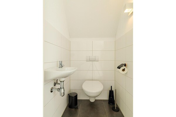 Foto van Luxe appartement in Koudekerke met sauna - Vakantiehuis in Koudekerke - BathRoom