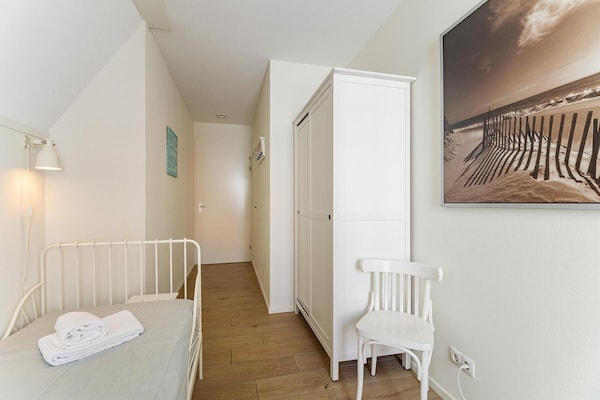 Foto van Luxe appartement dicht bij het strand - Vakantiehuis in Koudekerke - BedRoom