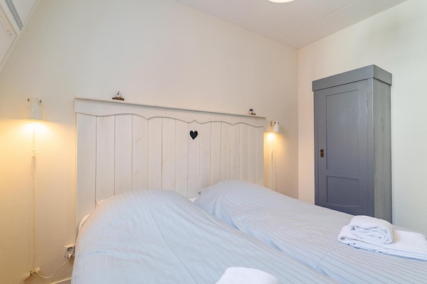 Foto van Luxe appartement dicht bij het strand - Vakantiehuis in Koudekerke - BedRoom