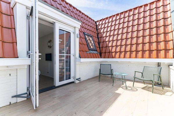 Foto van Luxe appartement dicht bij het strand - Vakantiehuis in Koudekerke - TerraceBalcony