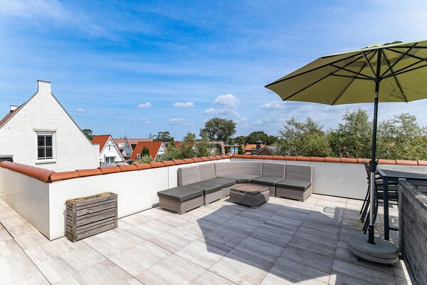 Foto van Luxe appartement dicht bij het strand - Vakantiehuis in Koudekerke - TerraceBalcony